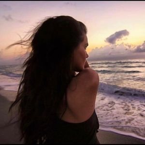 Meet your Posher, Amela